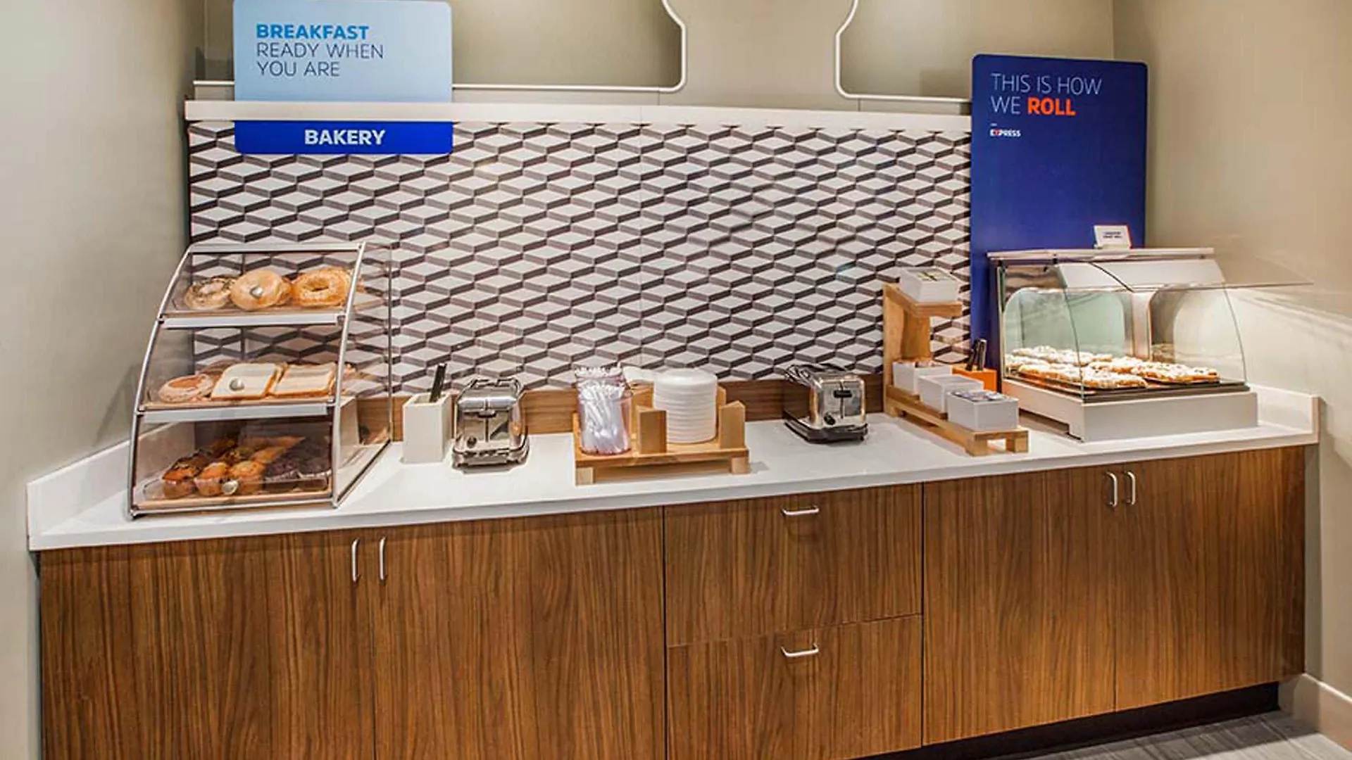Holiday Inn Express Hotel & Suites Columbus Southeast Groveport By Ihg