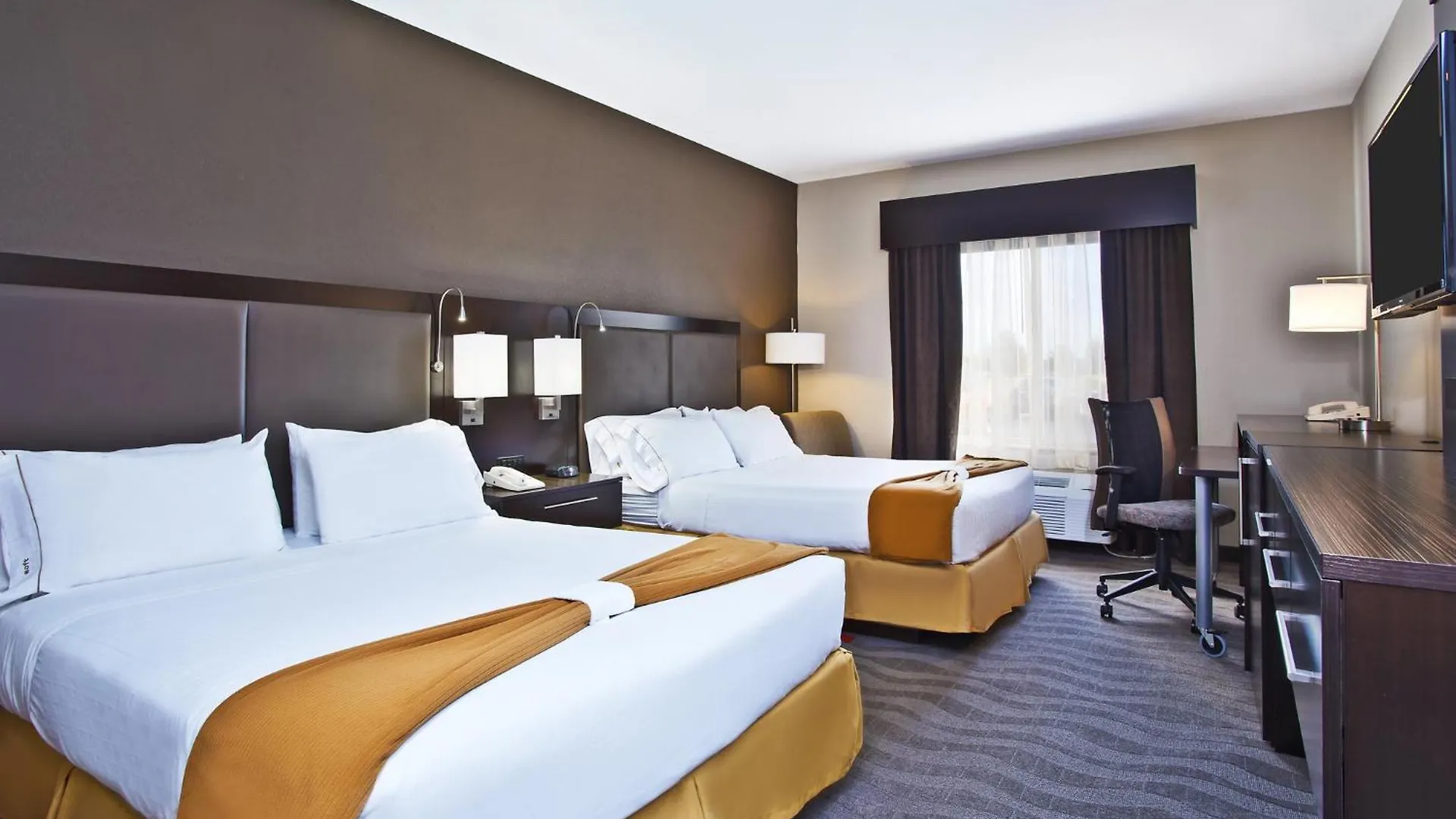 Holiday Inn Express Hotel & Suites Columbus Southeast Groveport By Ihg