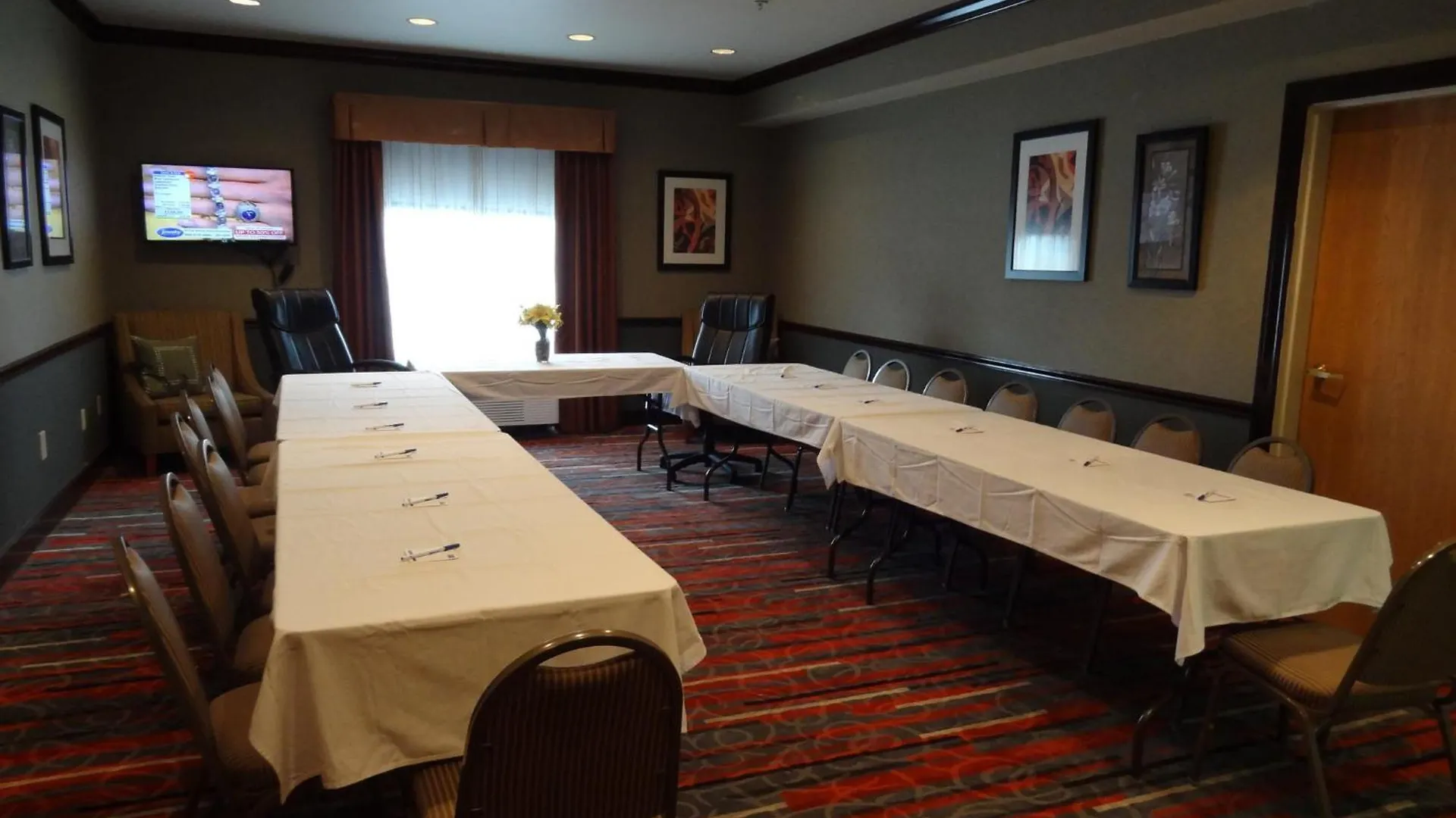 Holiday Inn Express Hotel & Suites Columbus Southeast Groveport By Ihg