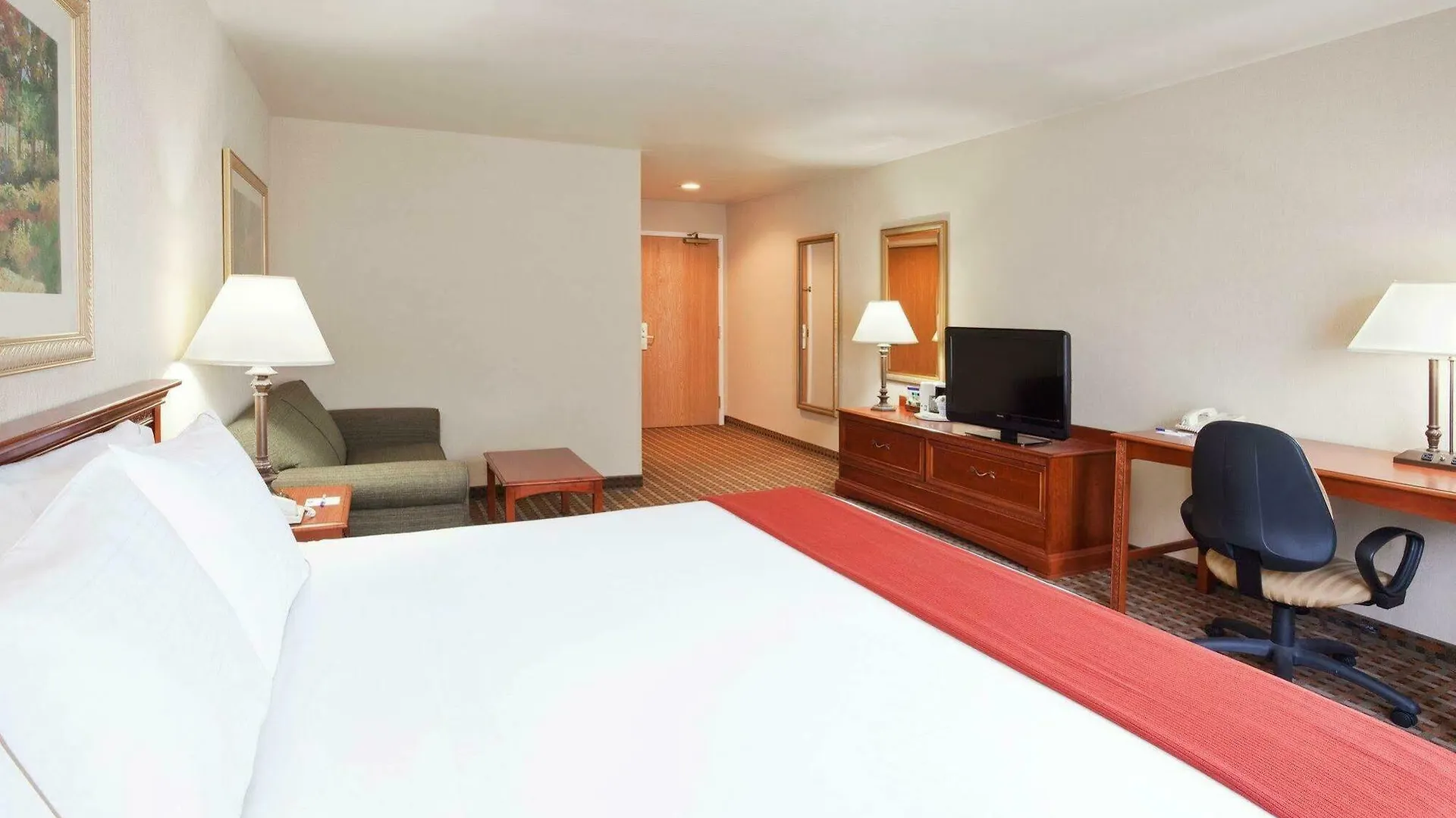 Holiday Inn Express Hotel & Suites Columbus Southeast Groveport By Ihg