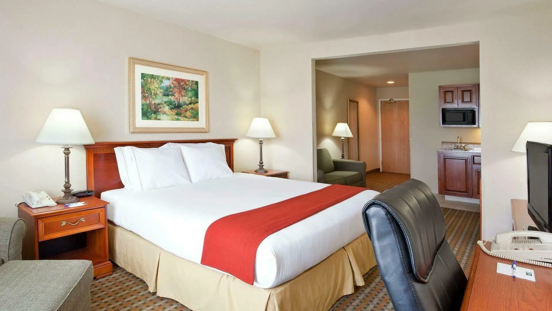 Holiday Inn Express Hotel & Suites Columbus Southeast Groveport By Ihg